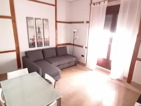 Piso en calle de Isabel la Católica, 19