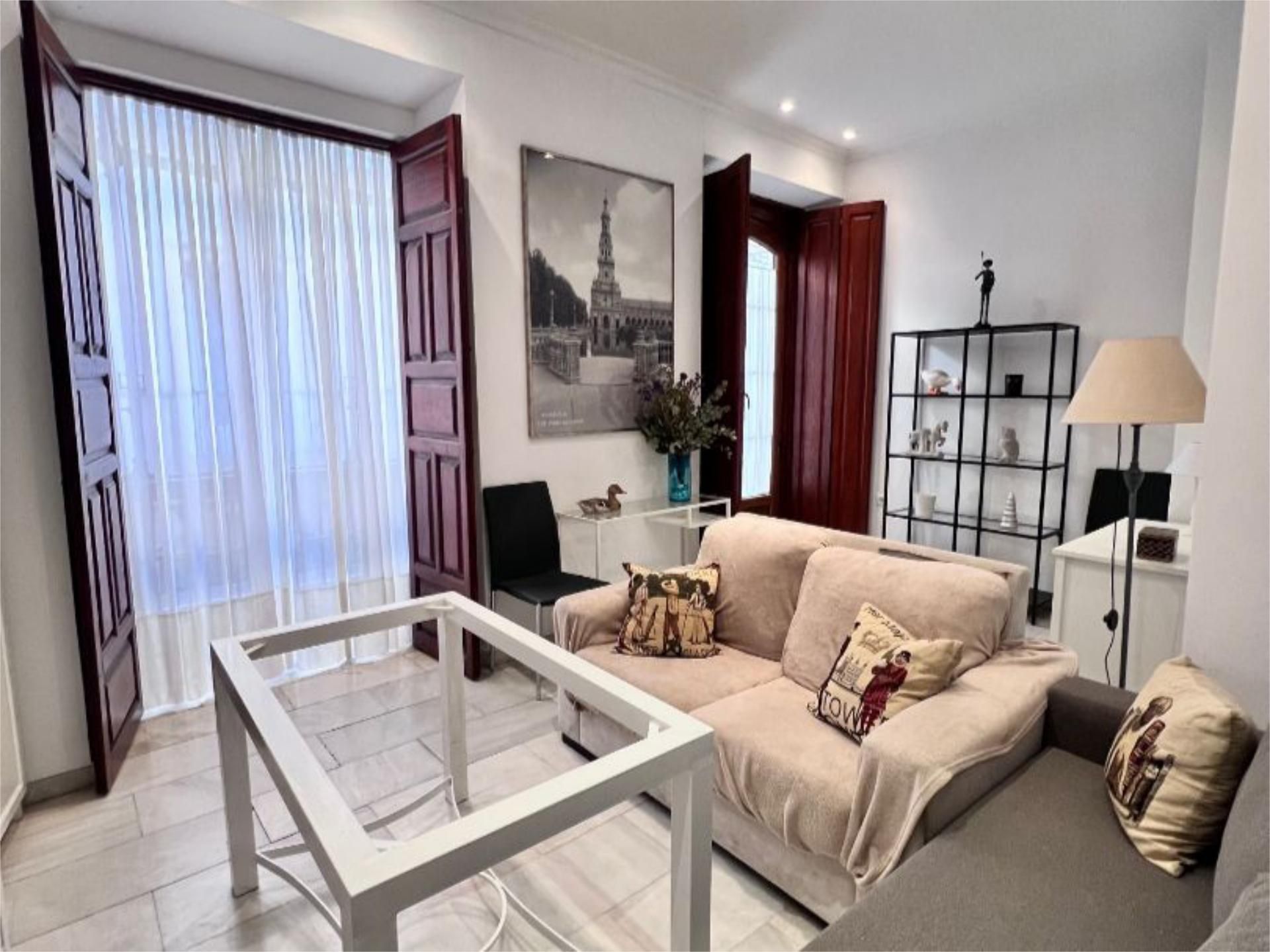 Piso en  Calle Hernando Colón 6