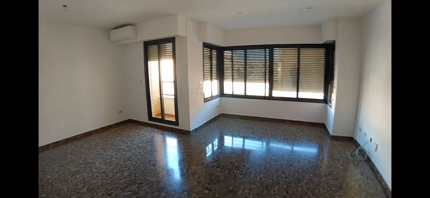 Piso en calle de Fontanars dels Alforins, 27 - Foto 1