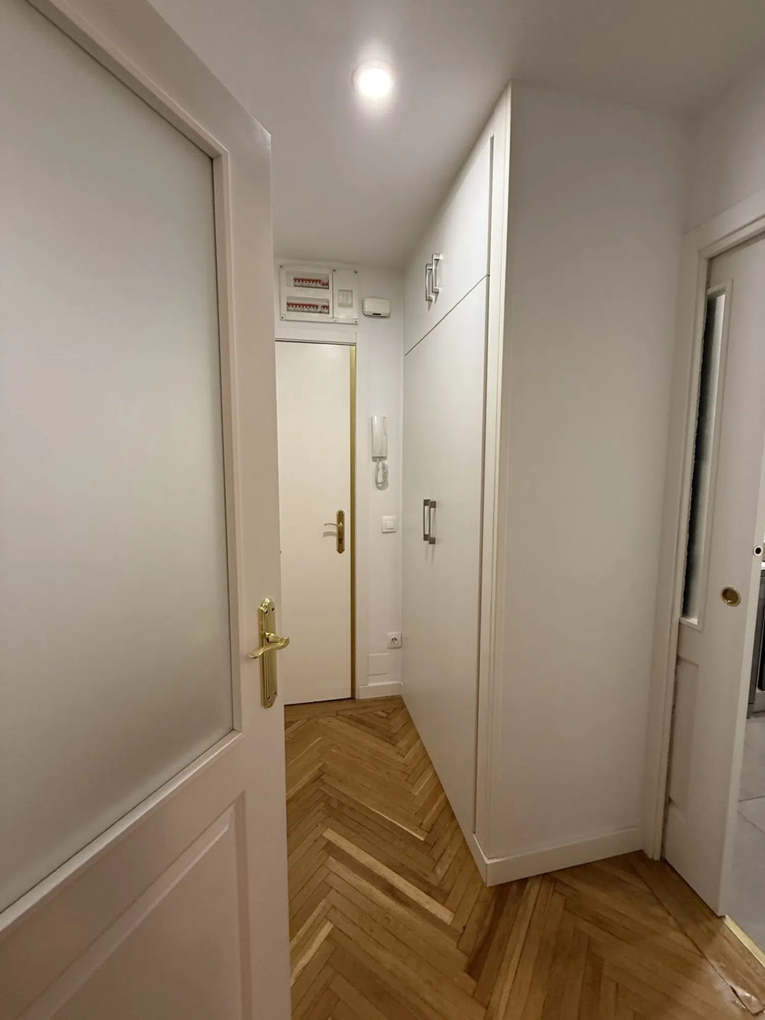 Piso en Barrio Vallehermoso - Foto 2