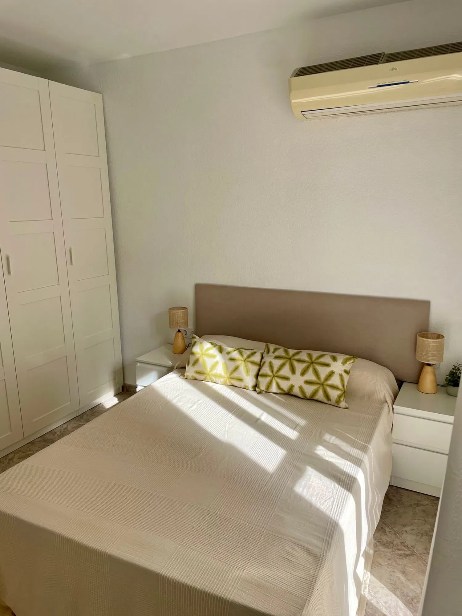 Piso en avenida de los Almogávares, 64 - Foto 8