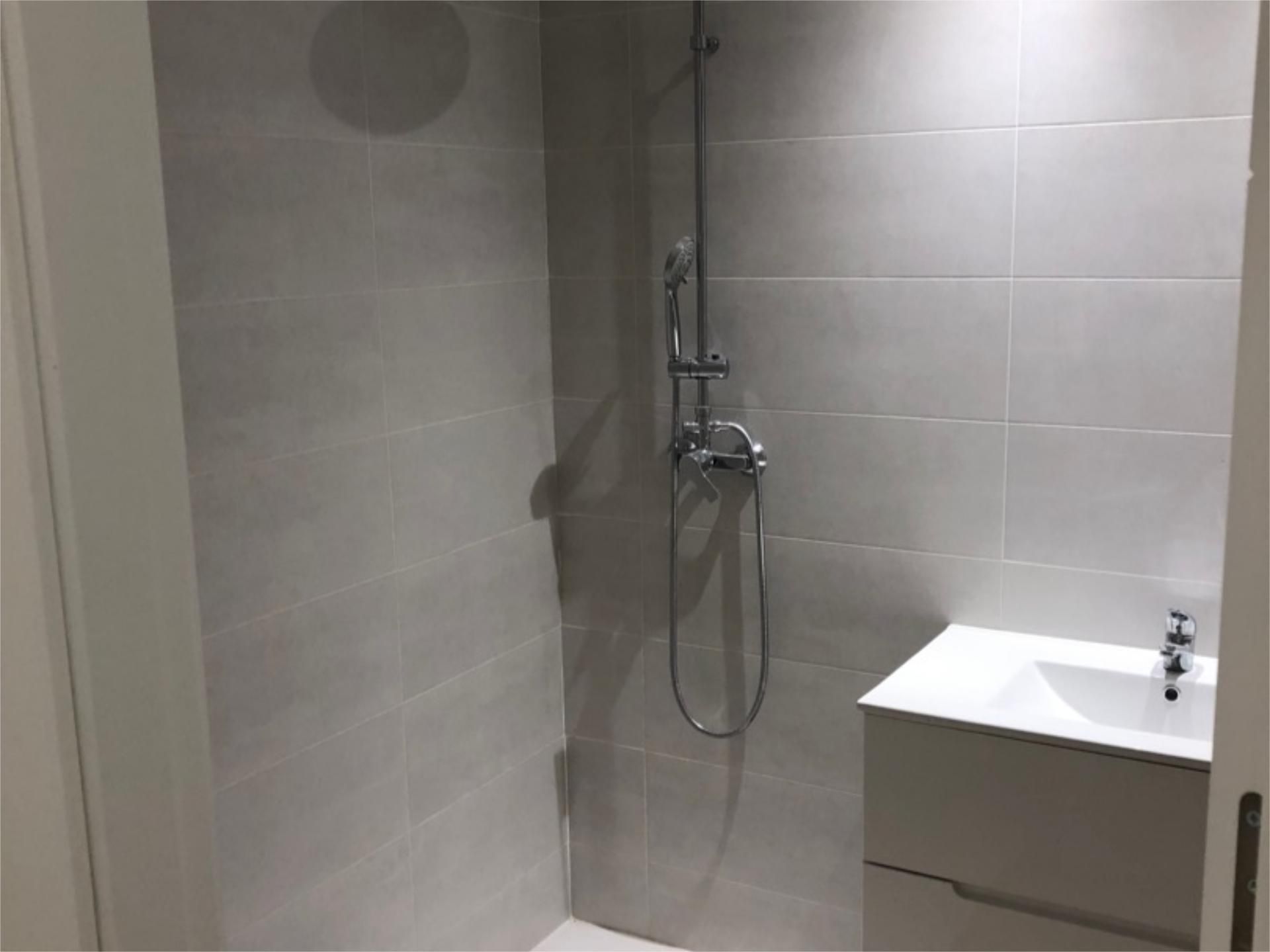 Piso en  Calle del Arroyo de la Media Legua 46 - Foto 13