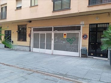 Garaje en  Calle Jardines 3 - Foto 3