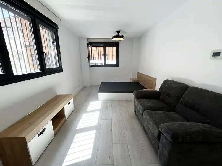 Estudio en  Calle Concepción Ávila 14 - Foto 2
