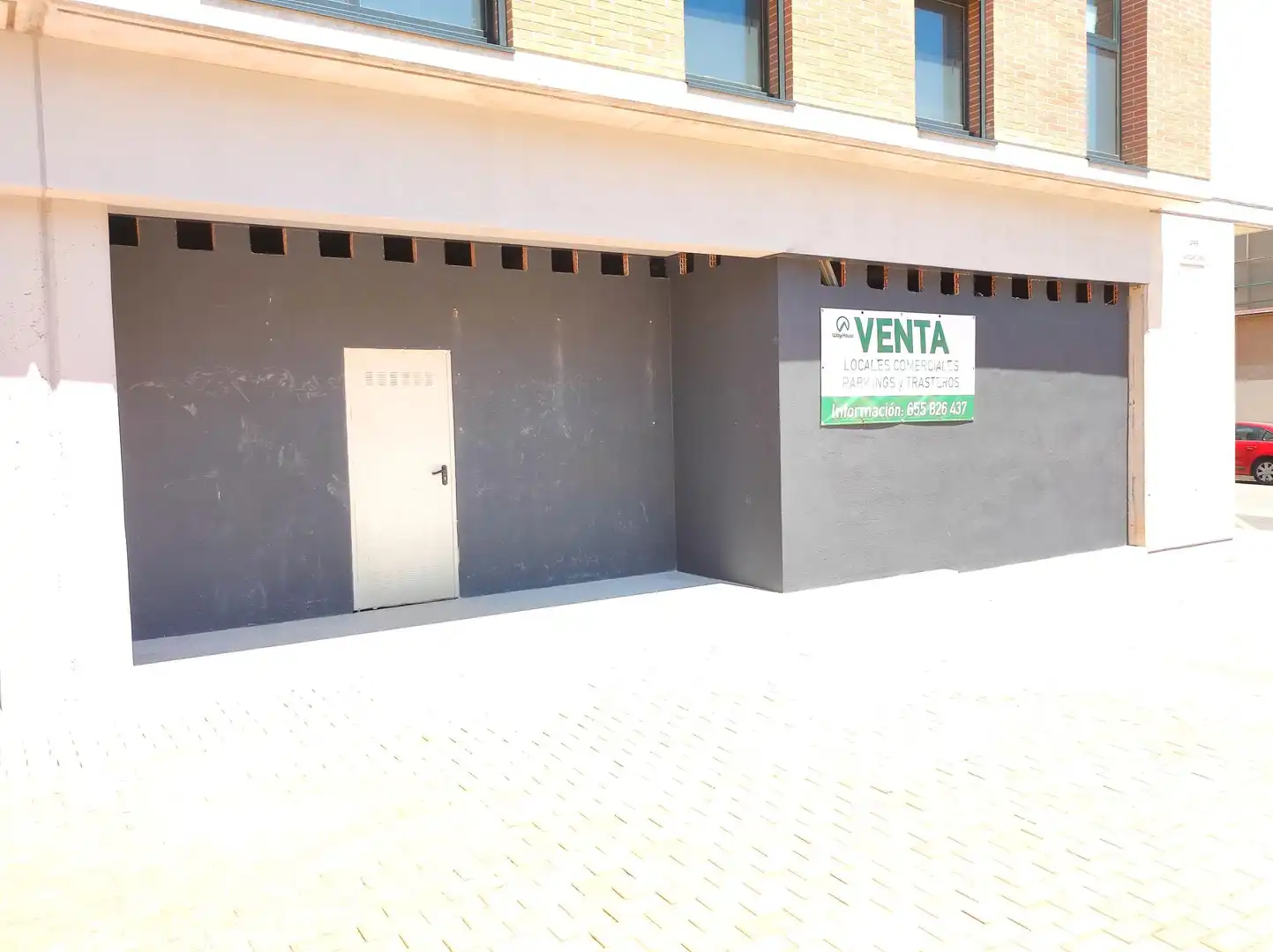 Local comercial en  Carrer de Calassanç Duran 86 - Foto 4