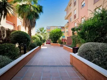 Piso en  Avenida de Maracena 190 - Foto 41