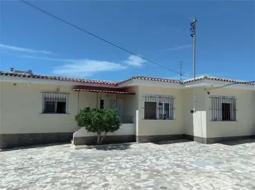 Chalet en  Carrer Forcall 16 - Foto 2