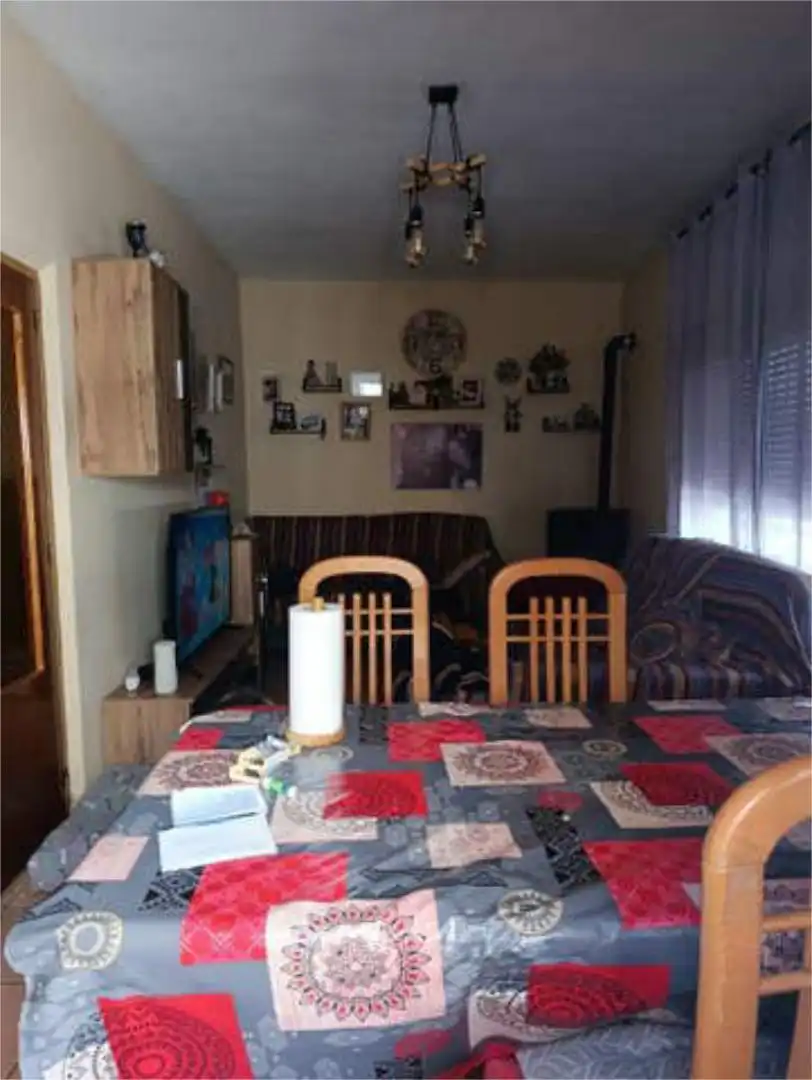Casa adosada en Al lado de la iglesia del pueblo y - Foto 9