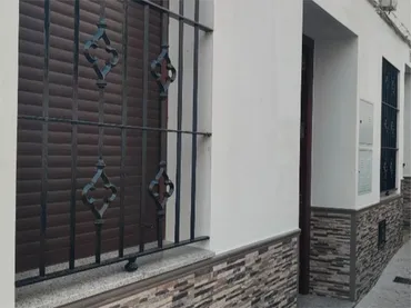 Casa adosada en  Calle Vista Alegre 33 - Foto 1