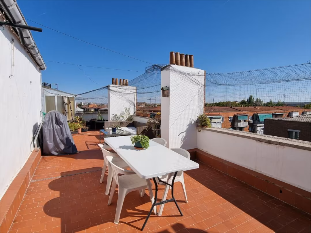 Piso en  Paseo de Alberto Palacios 82