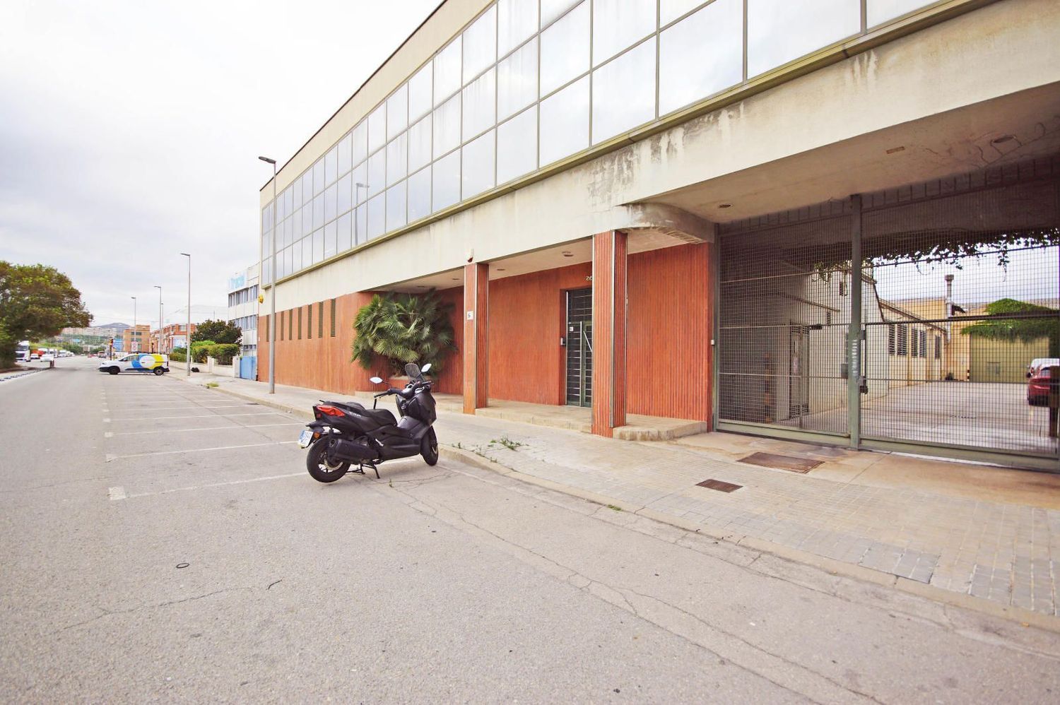 Nave en Calle Arquímedes - Foto 3