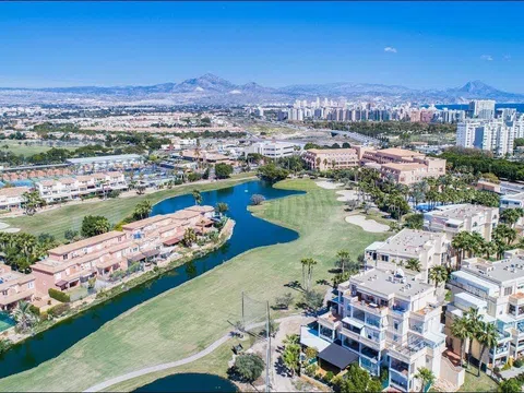 Ático en avenida Pintor Fernando Soria, 16