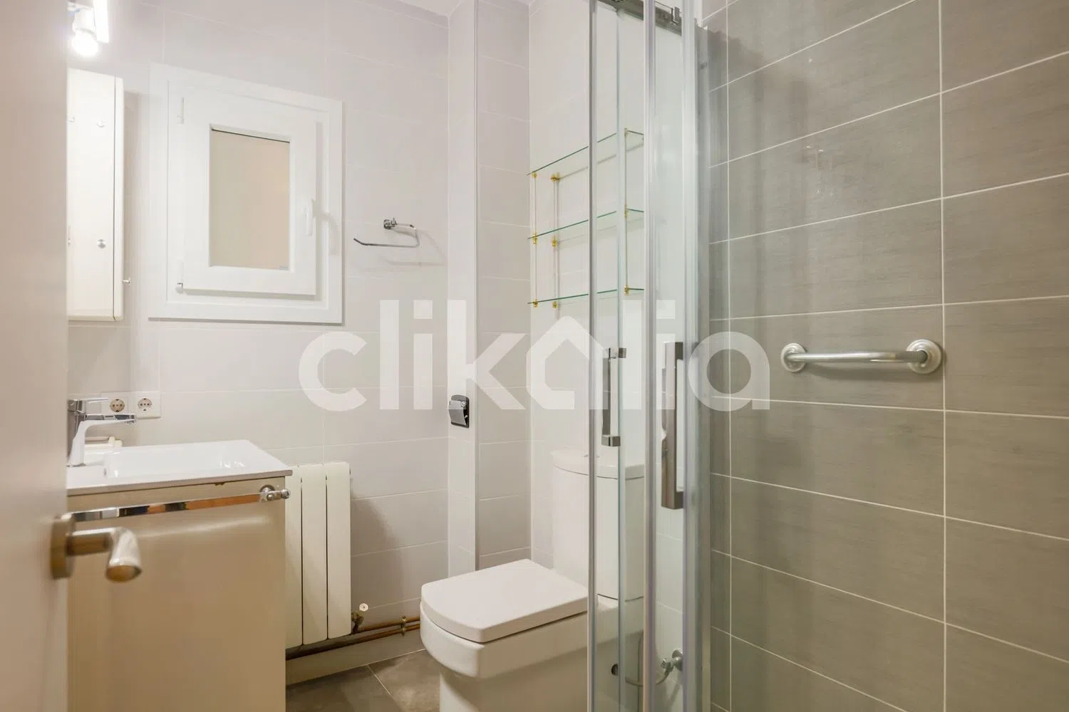 Piso en avenida Reyes Católicos - Foto 15