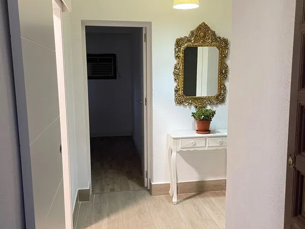 Piso en calle Cardenal Rodrigo de Castro, 8