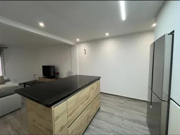 Piso en  Carrer Esperidion Porta Requesens 72a - Foto 2