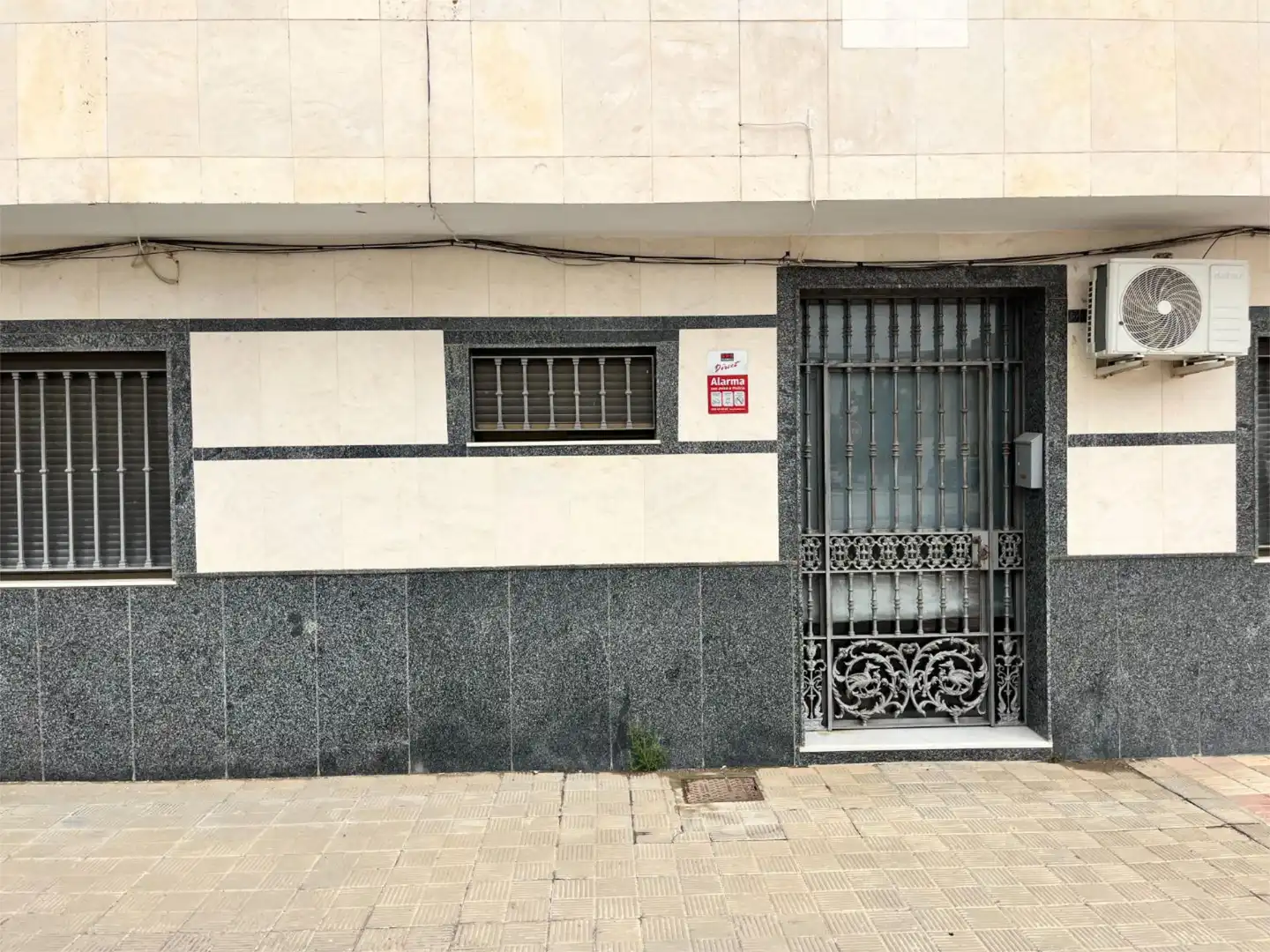 Casa adosada en  Calle Nuestra Señora de Sales 42 - Foto 3