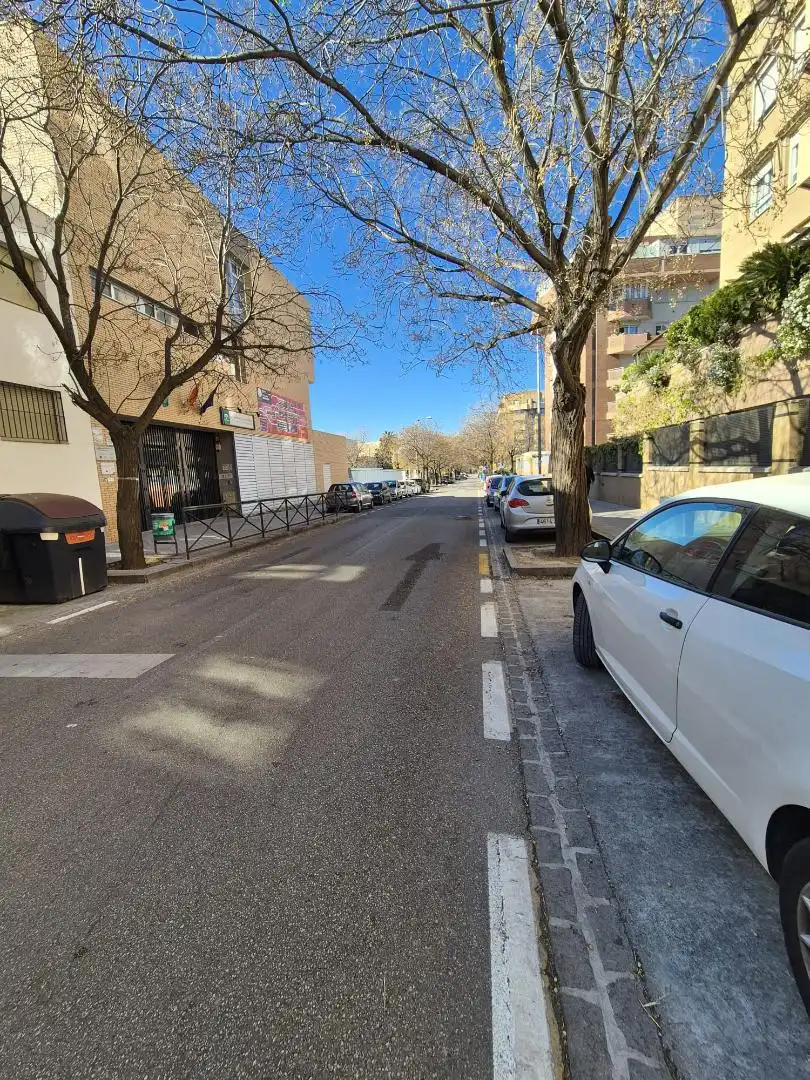 Piso en  Calle Albondón 9 - Foto 3