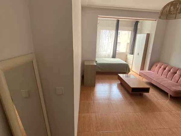 Estudio en Gran Via de les Corts Catalanes, 628 - Foto 2