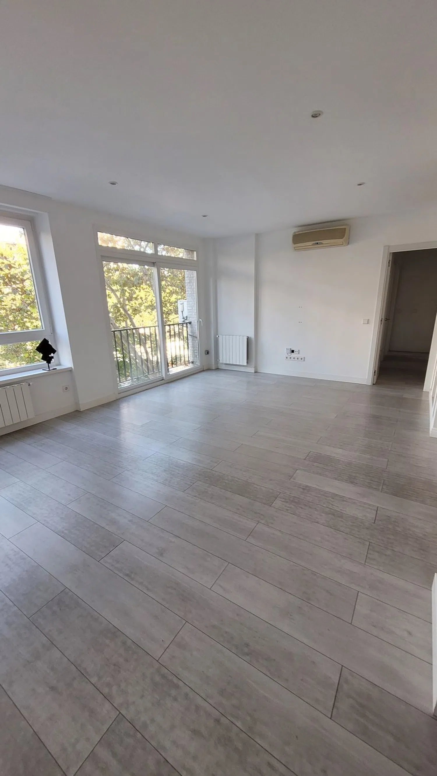 Piso en avenida del General Perón, 6 - Foto 3