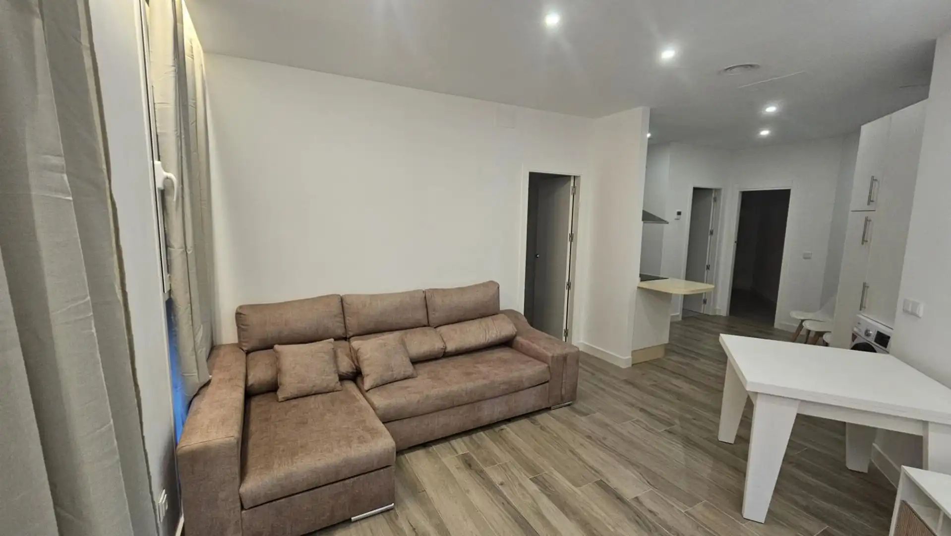 Piso en  Calle Hermano Juan Fernández 1 - Foto 2