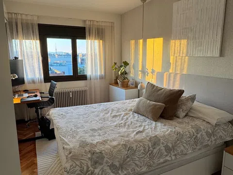 Ático en calle de Emilio Vargas, 18