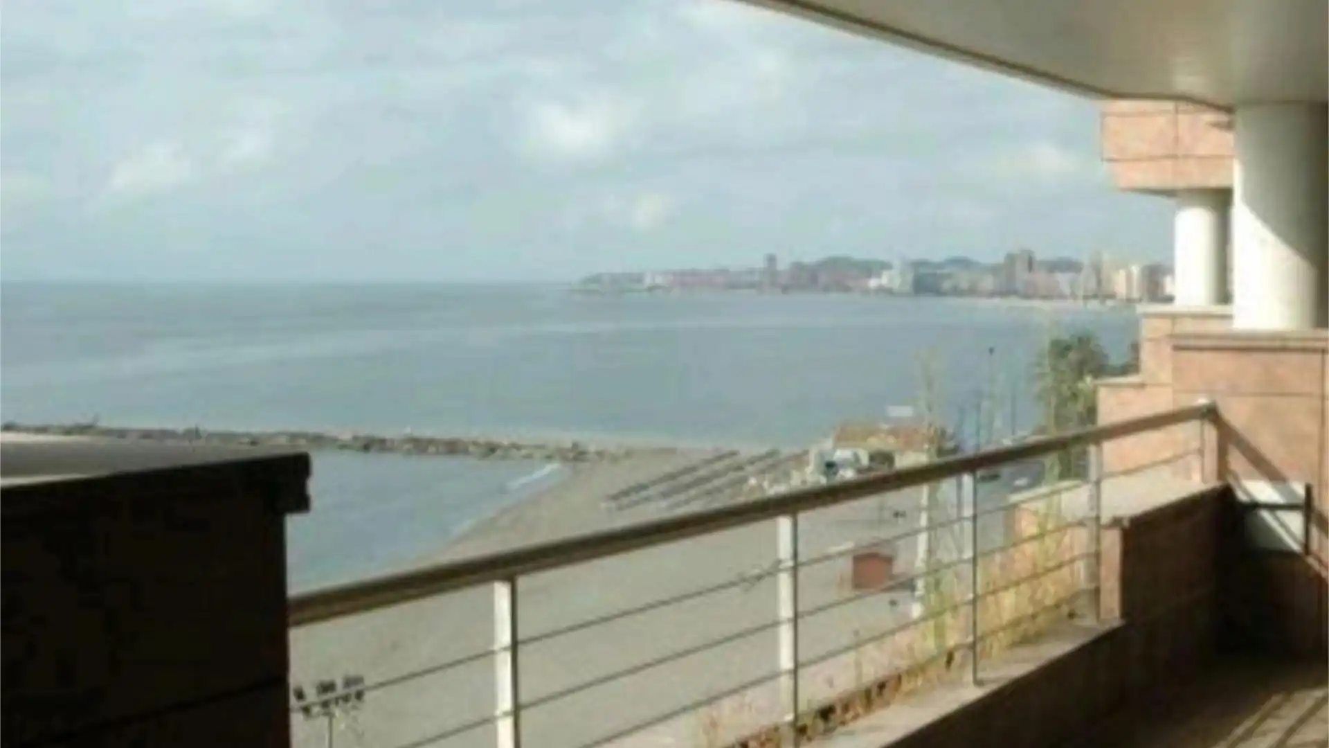 Piso en  Paseo Marítimo Rey de España 130 - Foto 13