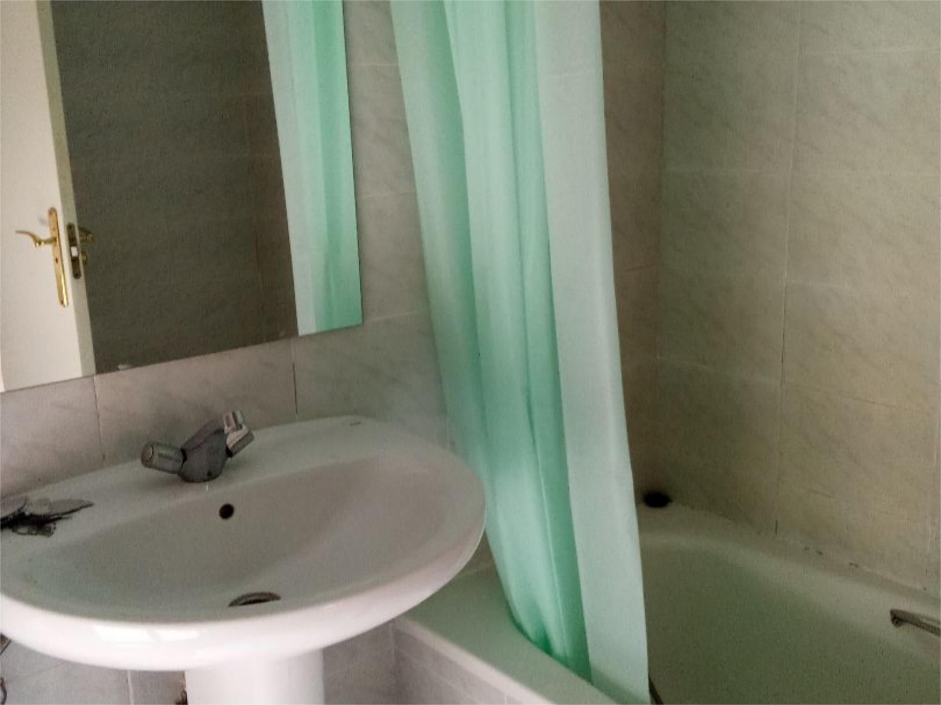 Apartamento en  Calle de José María Cavero 11 - Foto 8