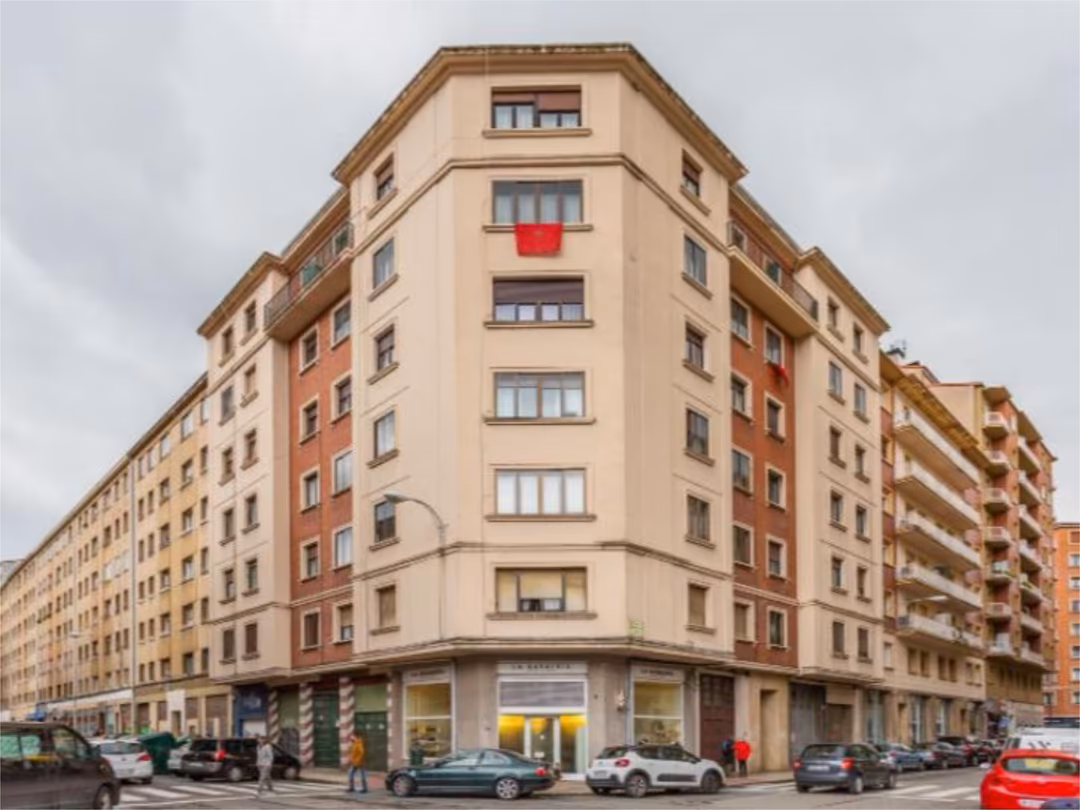 Piso en  Plaza San Nicolás 39