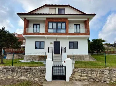 Chalet en Calle Usera, Langre - Foto 1