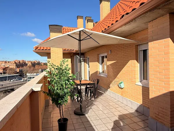 Ático en calle Miguel Solas, 4