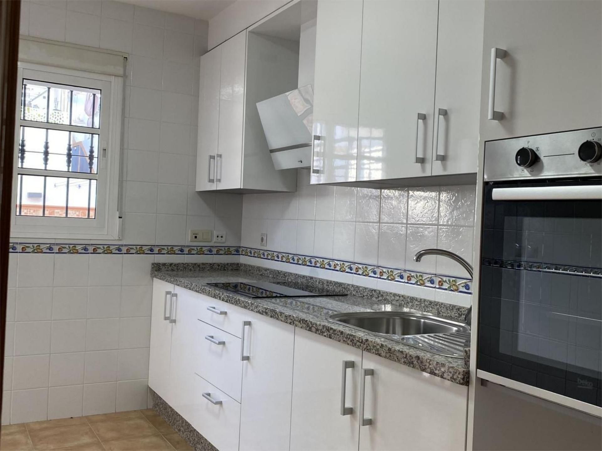 Casa adosada en  Calle Escritor Marcos Negrete 5 - Foto 4