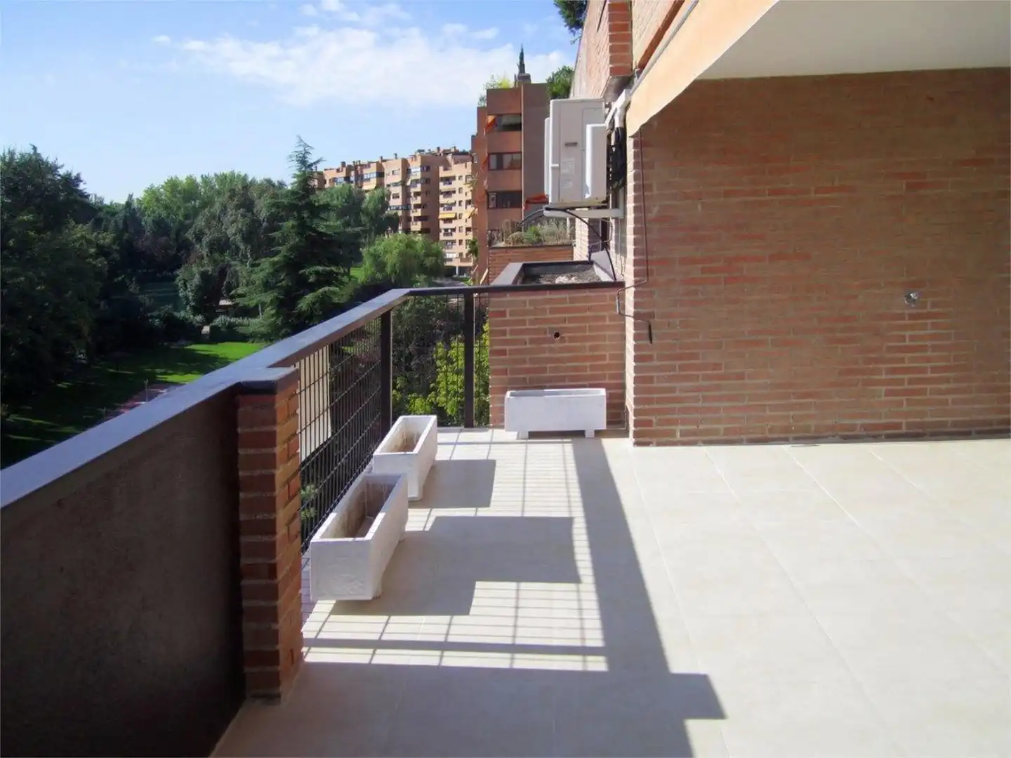 Piso en  Avenida de los Madroños 15 - Foto 12