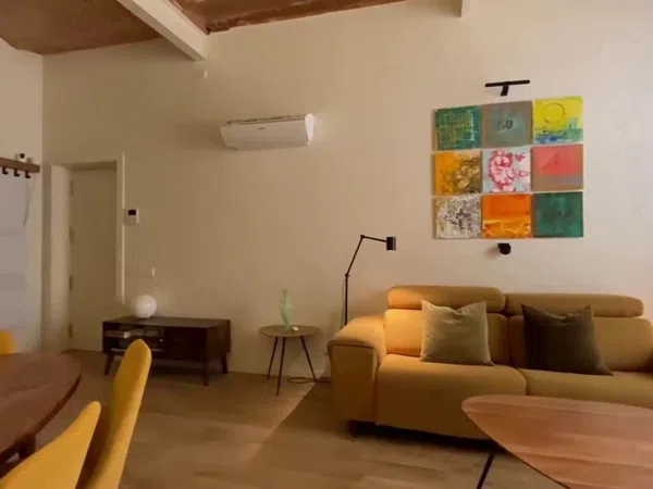 Piso en calle de la Reina, 15