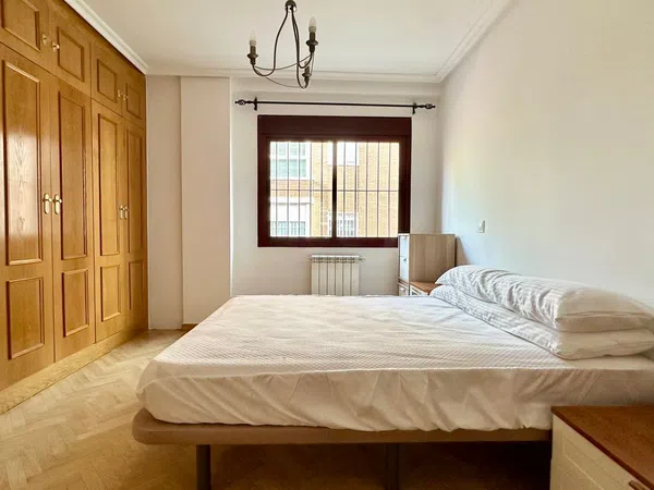 Piso en avenida de Pedro Diez, 8