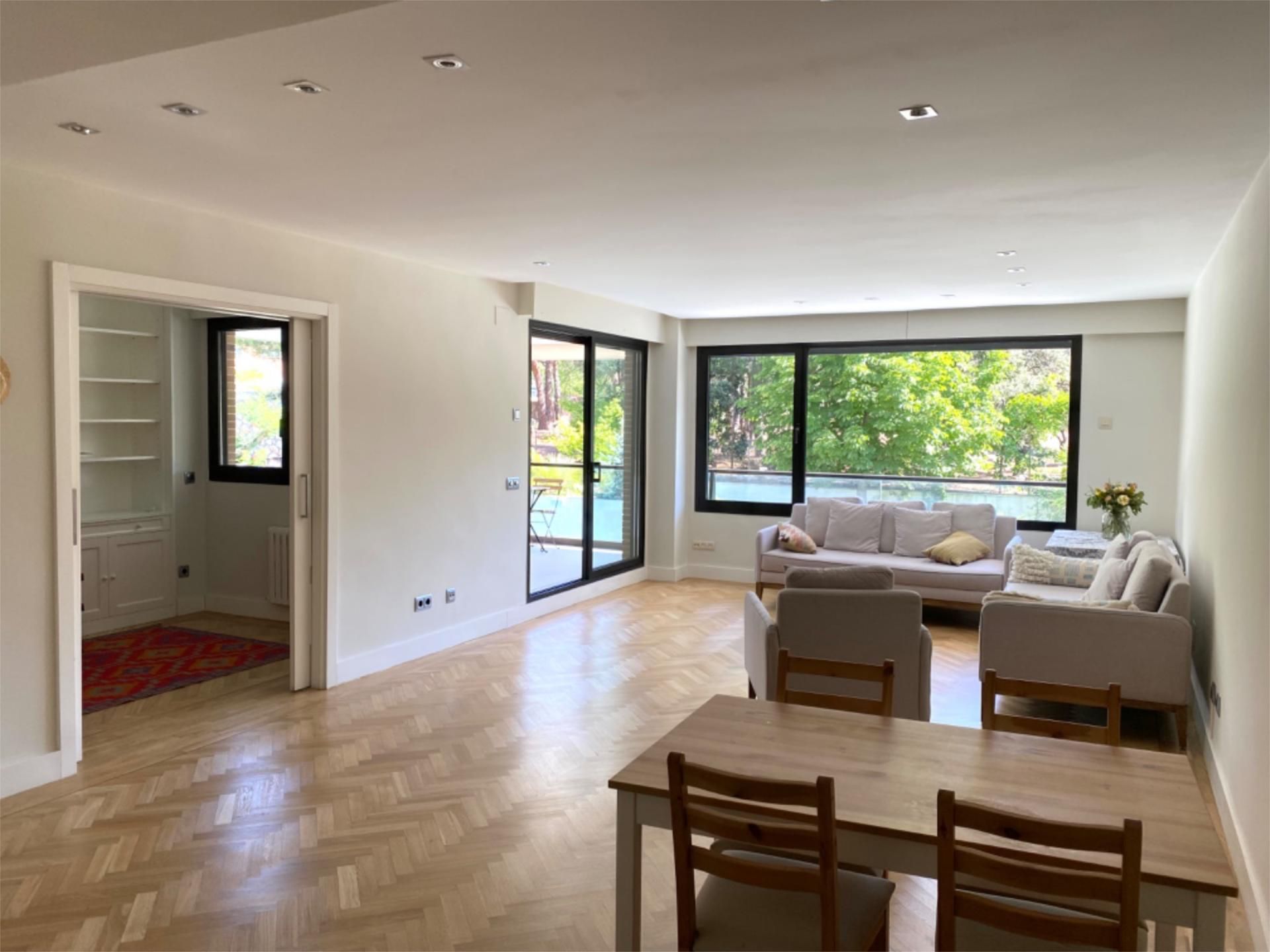 Piso en  Paseo de los Parques 7