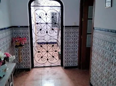 Casa adosada en  Avenida de los Almogávares 36 - Foto 1