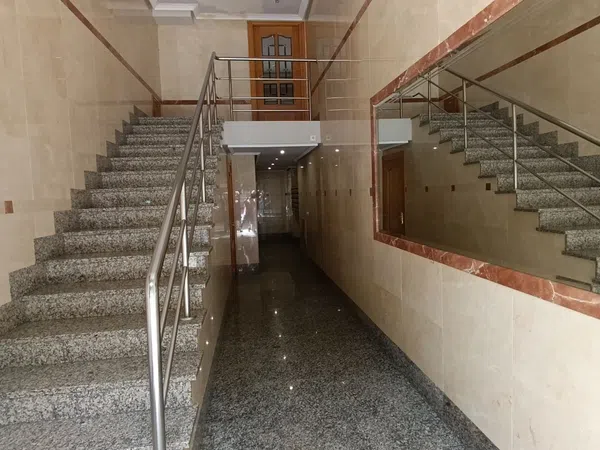 Piso en Avenida de la Constitución Española, 17 - Foto 2