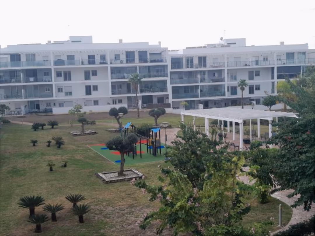 Piso en  Avenida Rocio Jurado 7 - Foto 3