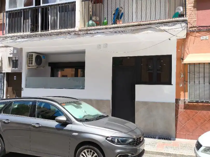 Planta baja en  Calle Virgen de la Concepción 1 - Foto 3