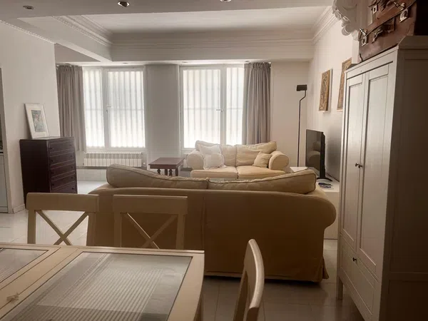 Estudio en calle Edgar Neville, 3