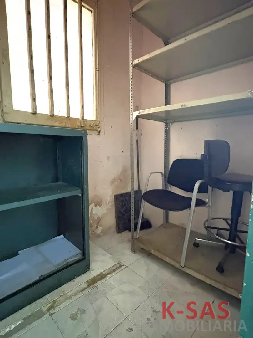 Local comercial en  Carrer de Llevant 82 - Foto 11