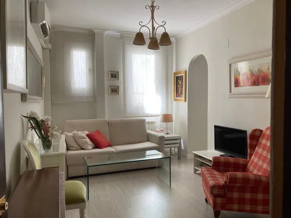 Piso en calle de Viriato, Madrid, 11