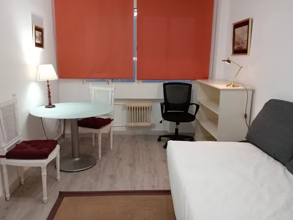 Estudio en travesía de Andrés Mellado, 3