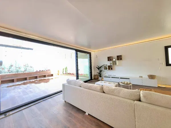 Chalet adosado en Montgat - Foto 5