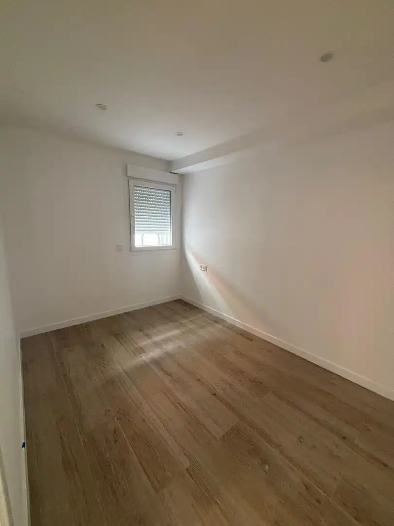 Piso en  Carrer de Josep Miquel 25B - Foto 2