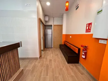 Local comercial en  Carrer de l'Anoia 7 - Foto 4