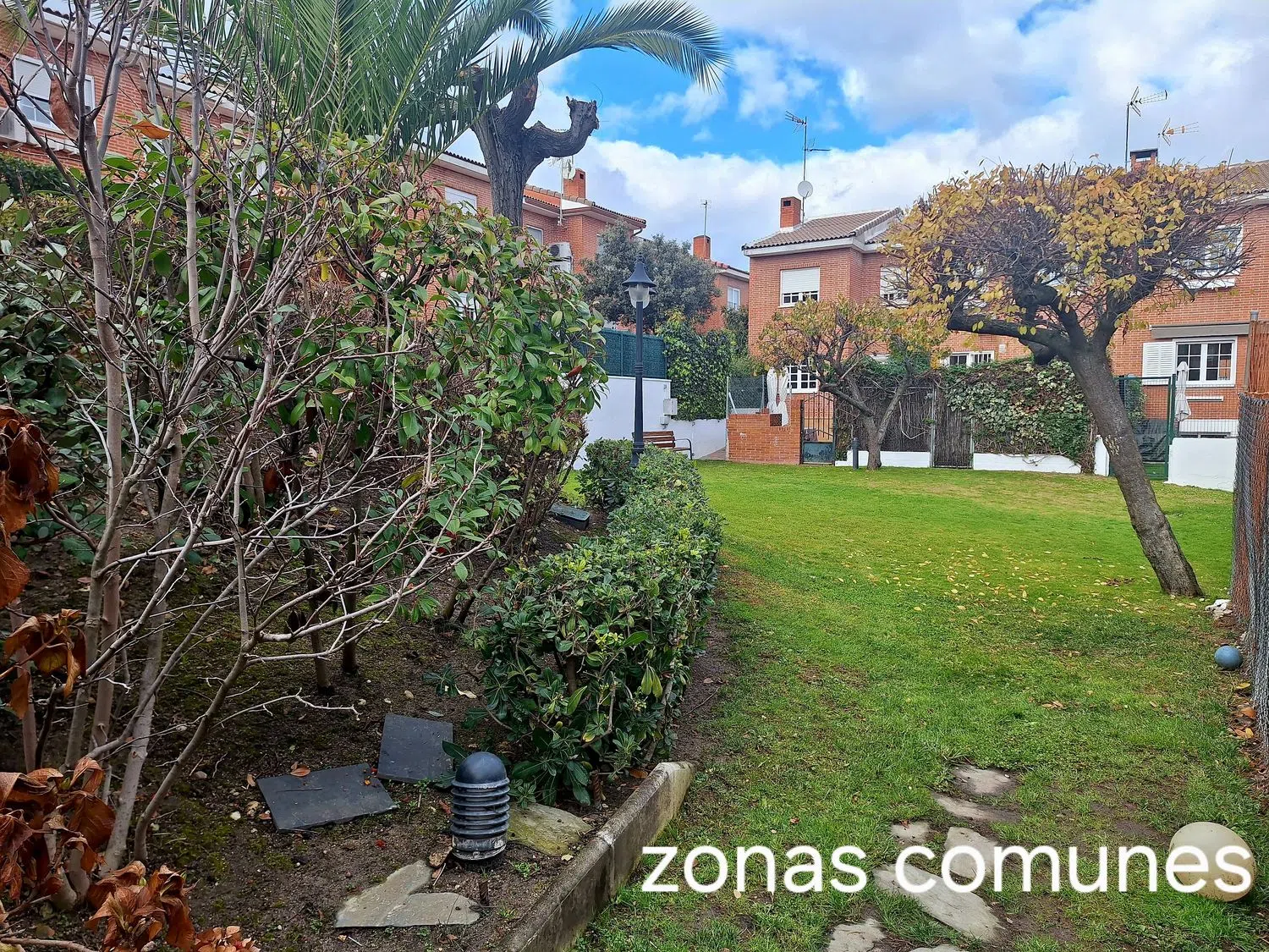 Chalet adosado en Villafranca del Castillo - Foto 8