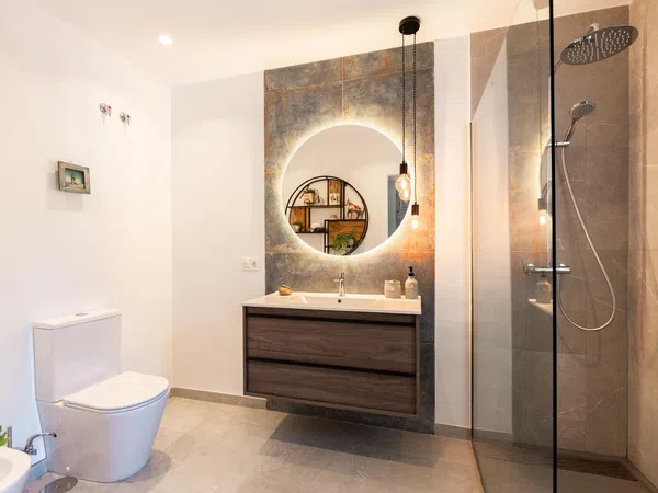 Chalet adosado en Avenida Virgen del Rocío, 20 /22 - Foto 3