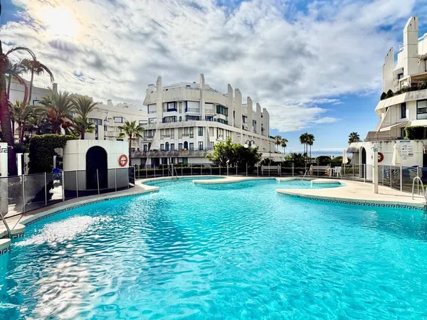 Dúplex en Marbella House Calle Ramón Gómez de la Serna, Marbella, 23, Playa de la Fontanilla - Foto 2