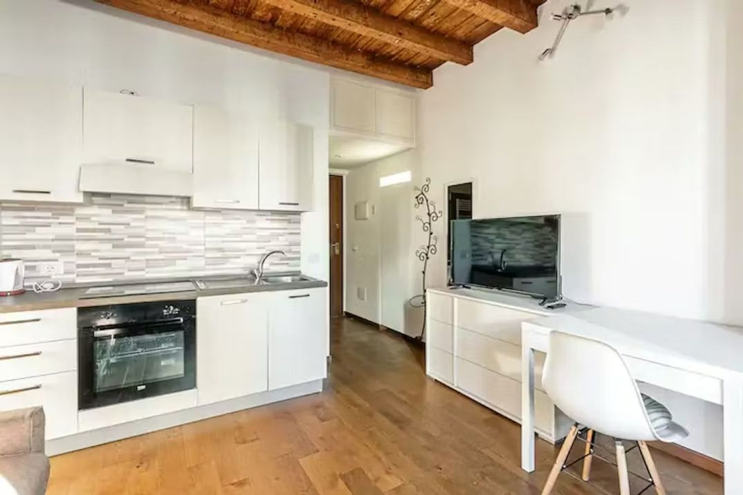 Estudio en calle del Barquillo, 31 - Foto 1